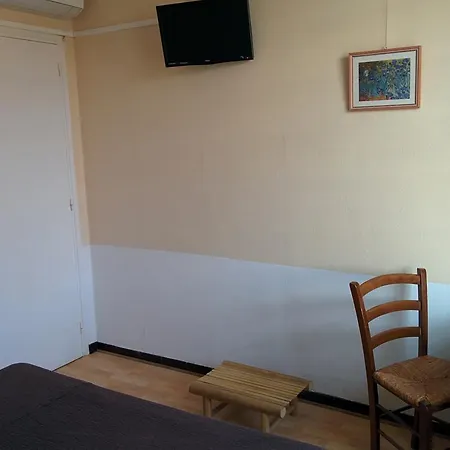 Araur Hotel