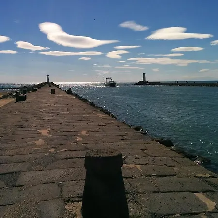 Отель Araur Агд