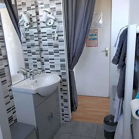 Araur Hotel